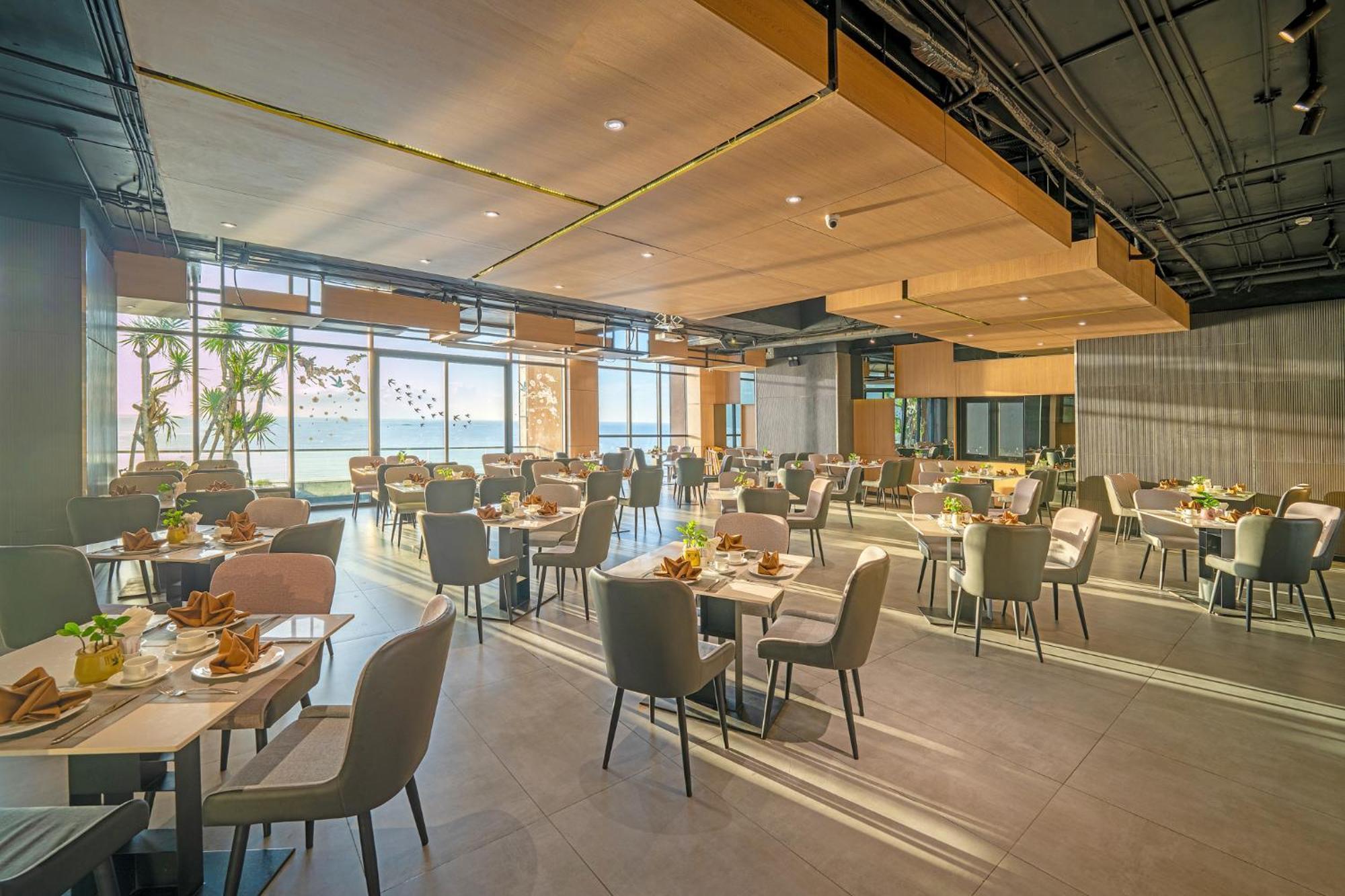 The Code Hotel & Spa Da Nang Exterior photo