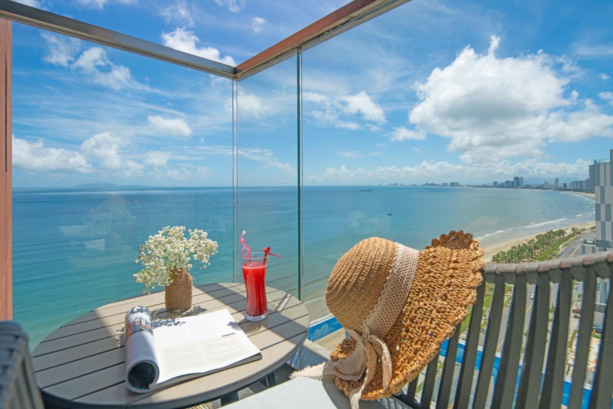 The Code Hotel & Spa Da Nang Exterior photo