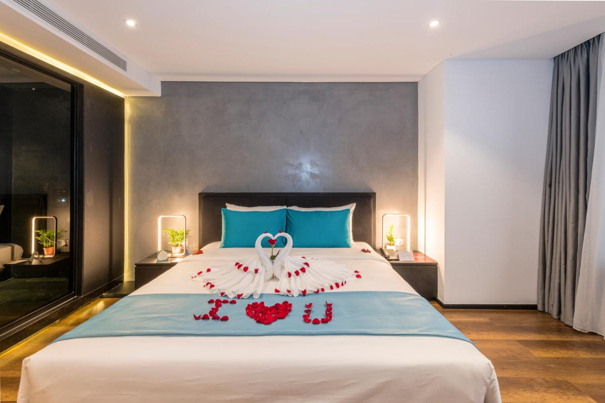The Code Hotel & Spa Da Nang Exterior photo