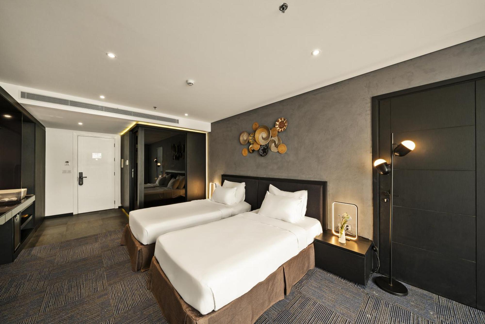 The Code Hotel & Spa Da Nang Exterior photo