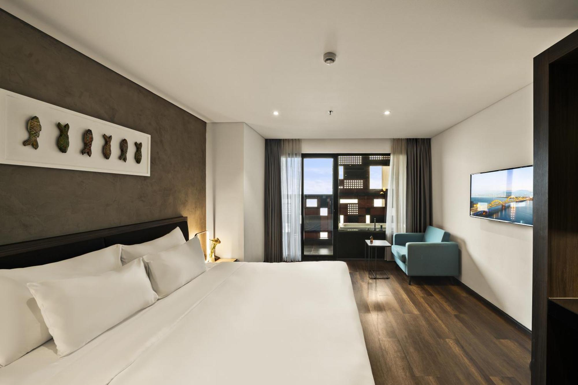The Code Hotel & Spa Da Nang Exterior photo
